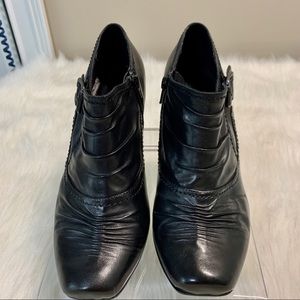 Maripe Masden Soft Ruched Leather Booties Size 40